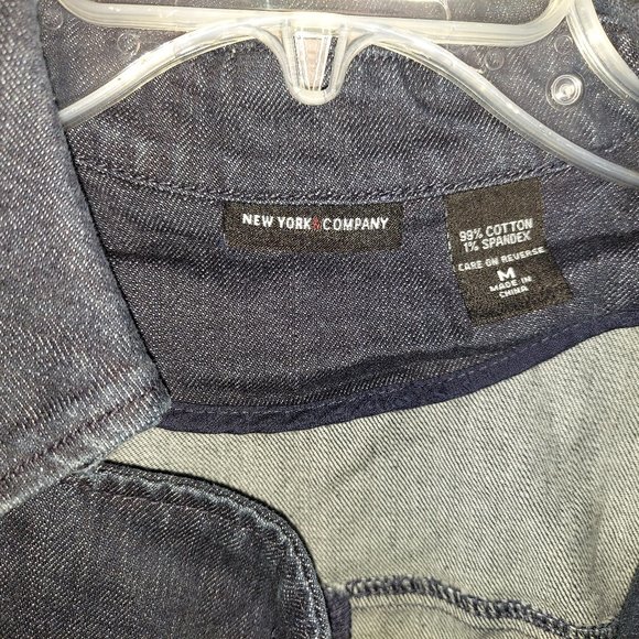New York & Co DENIM JACKET Medium - Picture 3 of 3